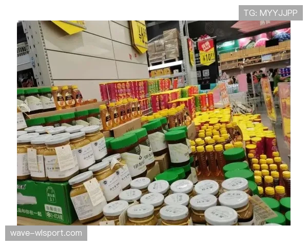王燊超家里冰箱塞满能量胶,邻居以为他囤货准备开超市 王燊超家里冰箱塞满能量胶,邻居以为他囤货准备开超市
